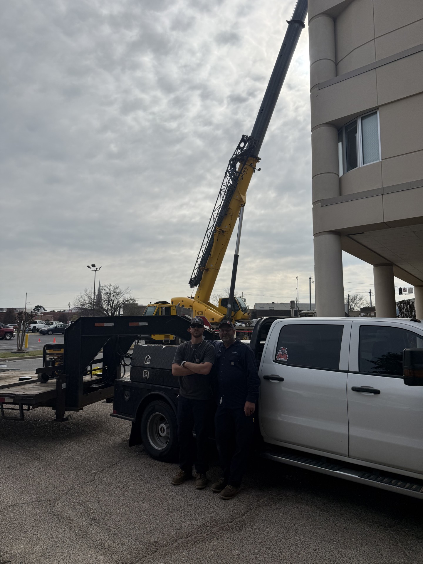 Crane supporting the 100-ton chiller installation at Minden Medical Center